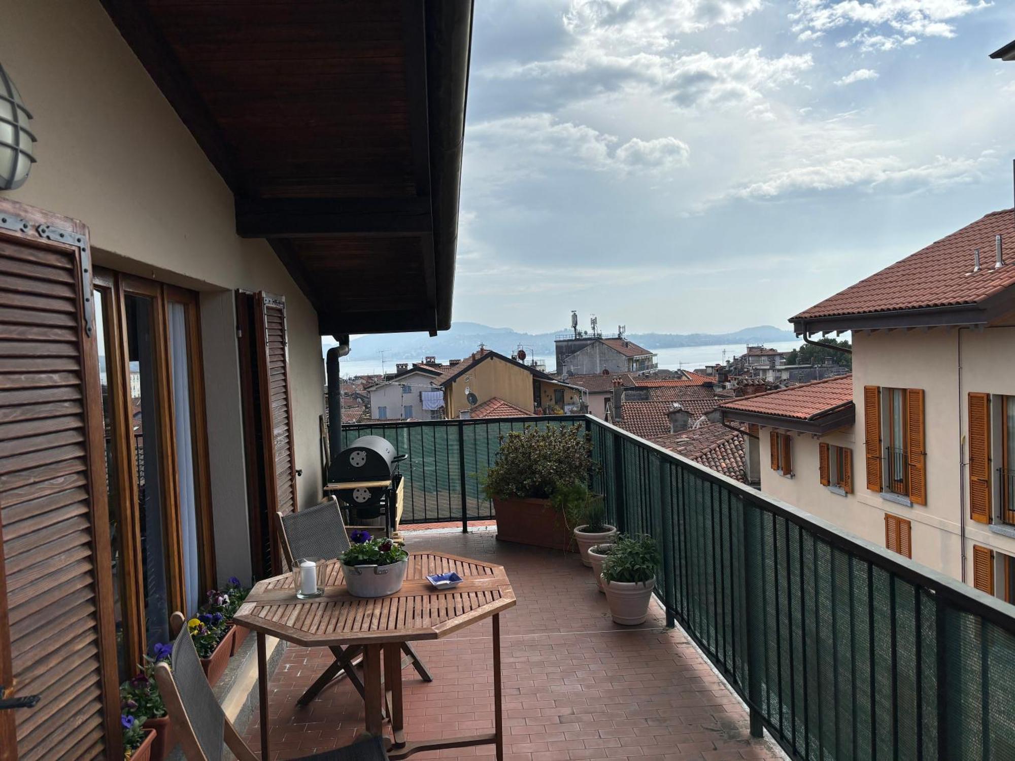 La Terrazza Apartment Verbania Exterior foto