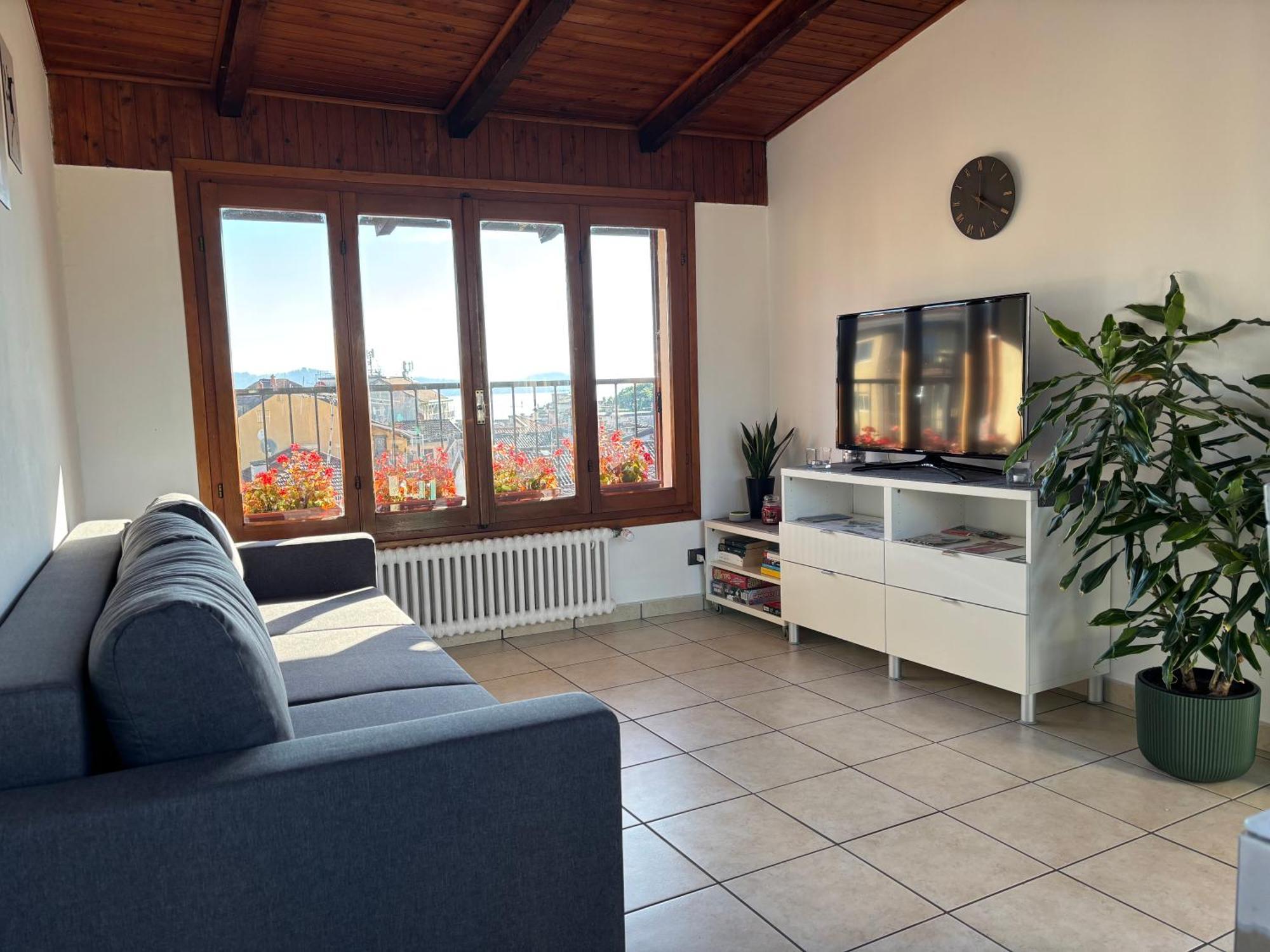 La Terrazza Apartment Verbania Exterior foto